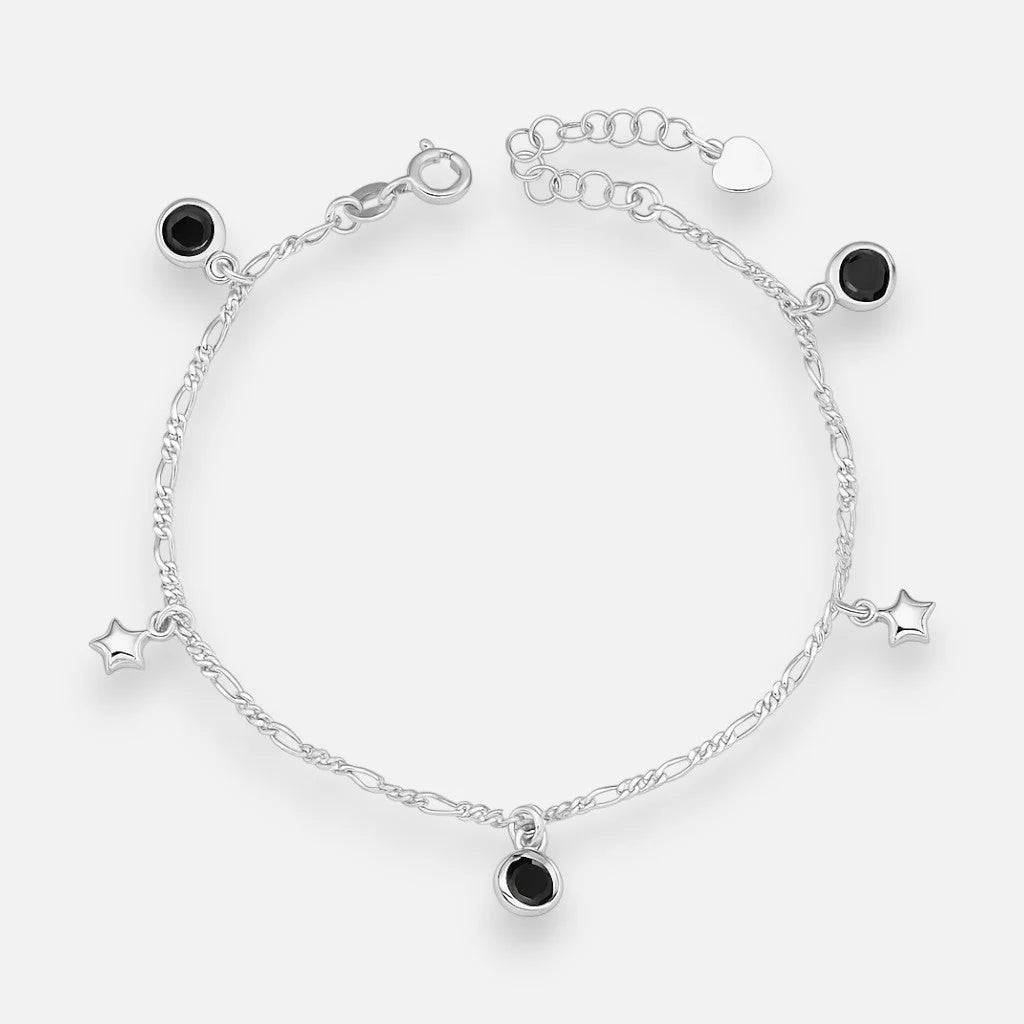 Fotografía de catálogo de la Pulsera Estrellas Circones Ónix, con estrellas y detalles circulares oscuros sobre fondo claro.