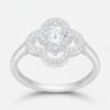 Anillo Plata Trébol Moissanita y Circones - vista principal sobre fondo blanco cálido