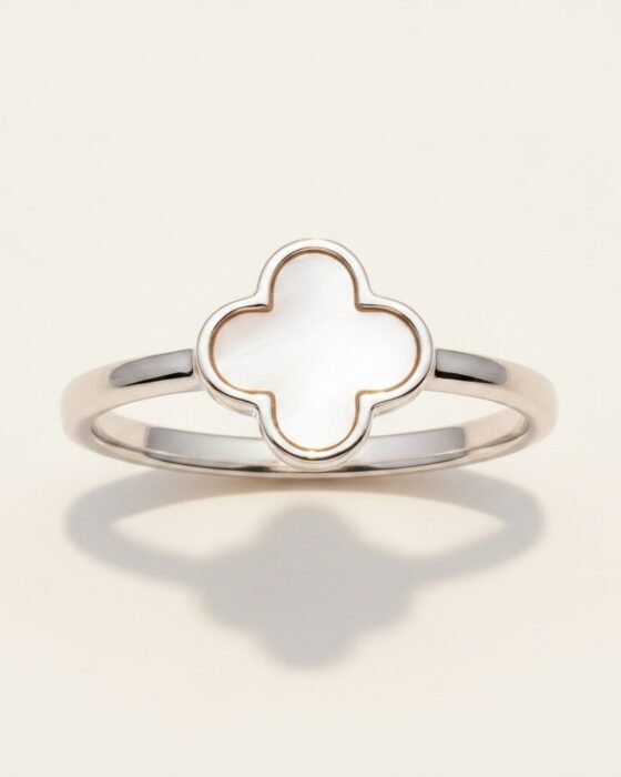Anillo de Plata Trébol Nácar