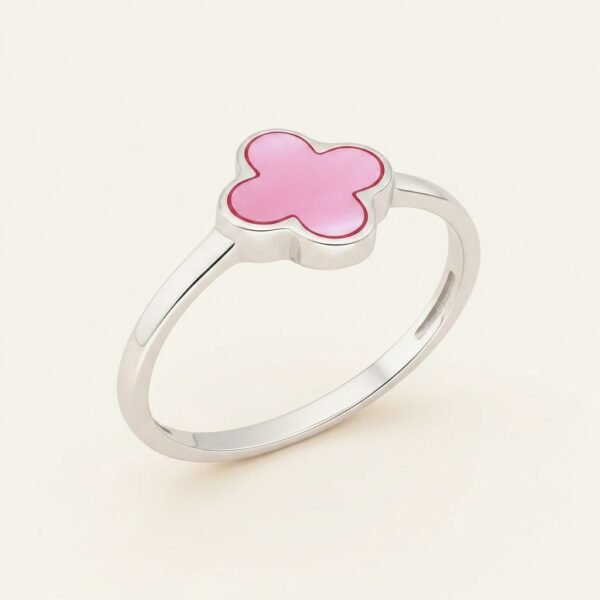 Anillo de Plata Trébol Nácar Rosado - ángulo alternativo sobre fondo blanco cálido