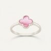 Anillo de Plata Trébol Nácar Rosado - vista principal sobre fondo blanco cálido