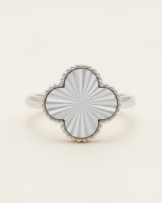 Anillo de Plata Trébol