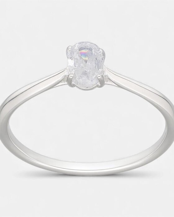 Anillo Solitario Circón Ovalado