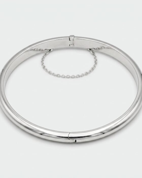 Esclava Lisa Ovalada con Cadena de Seguridad