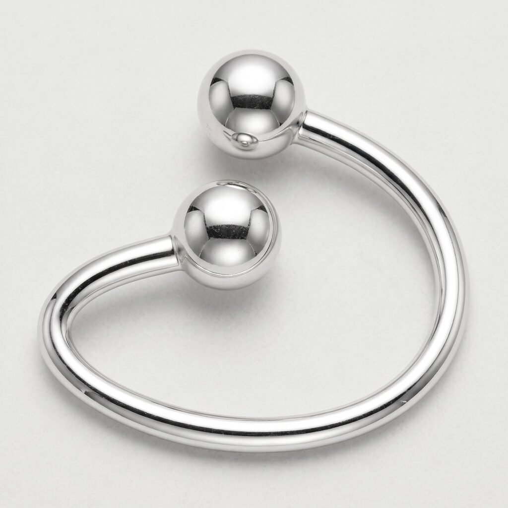Anillo ajustable con bolitas